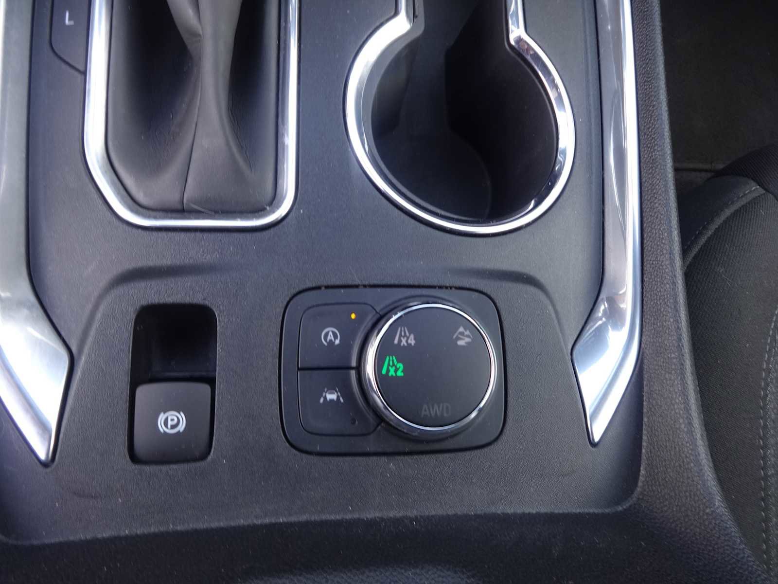 Used 2023 Chevrolet Traverse LT image 20