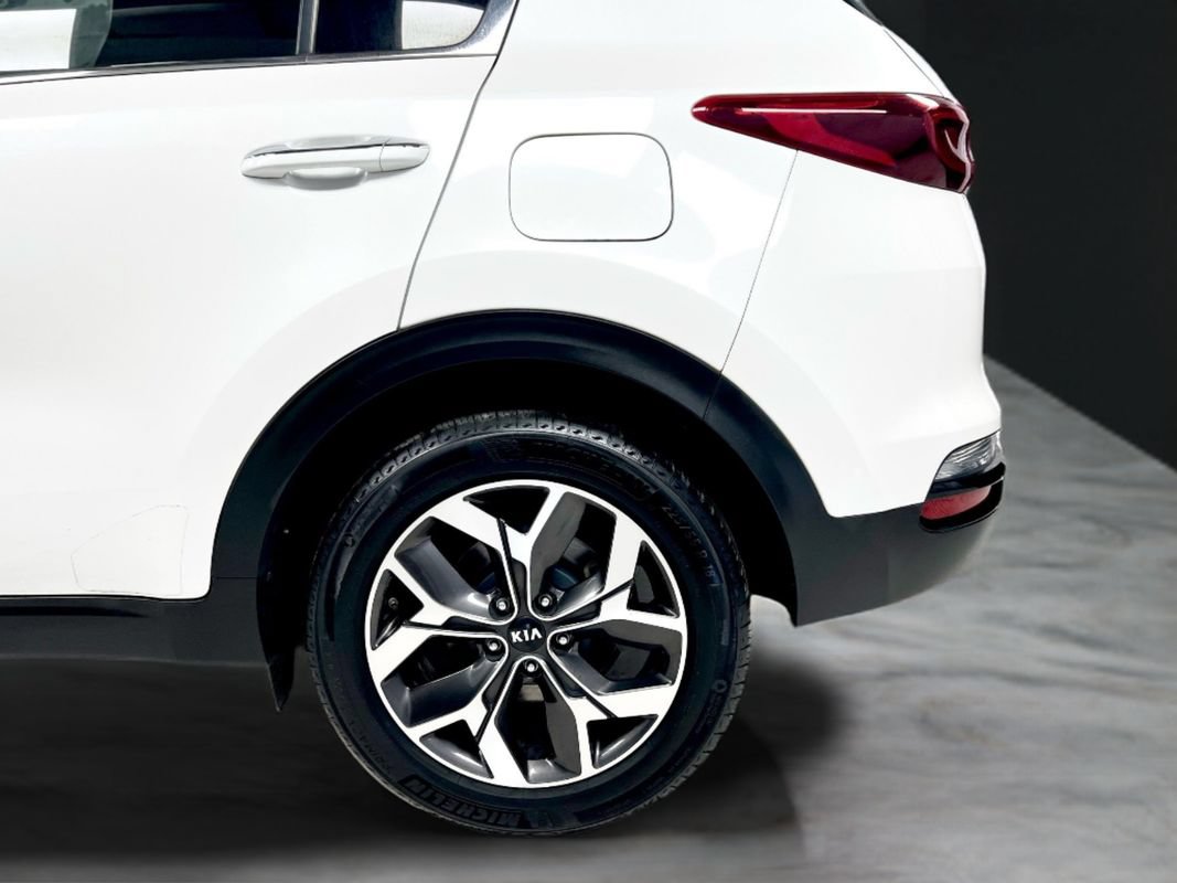Used 2022 Kia Sportage EX AWD/4WD image 13