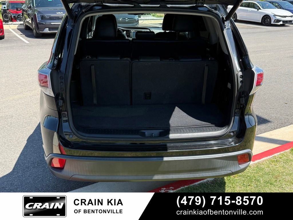 Used 2016 Toyota Highlander XLE FWD image 7