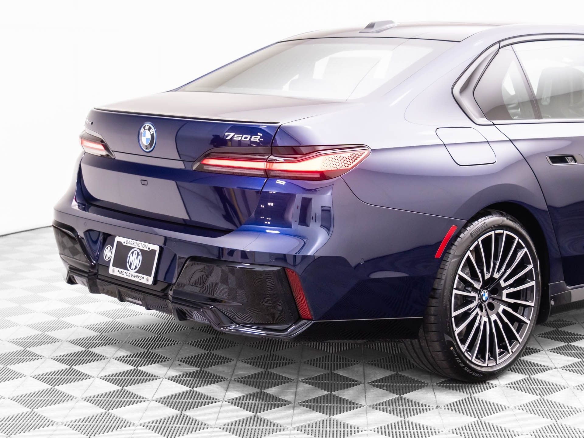 New 2026 BMW 750e xDrive w/ Executive Package image 41
