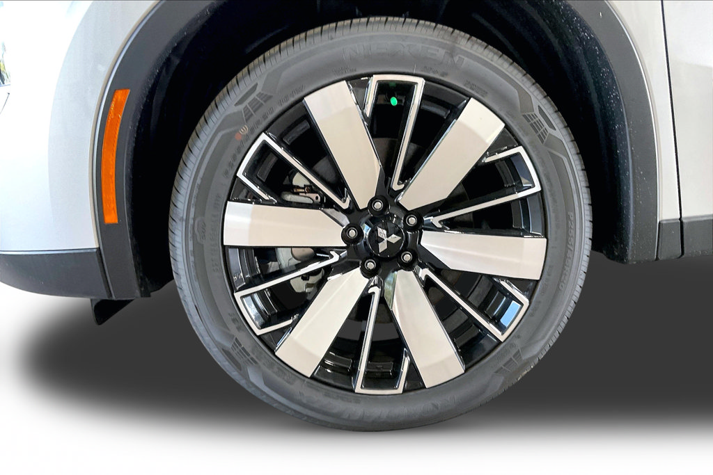 New 2026 Mitsubishi Outlander SE FWD image 12