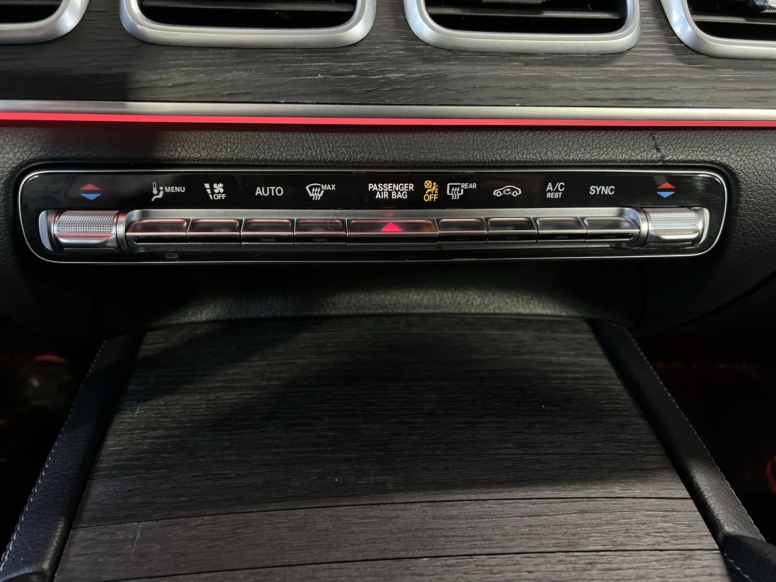 Used 2021 Mercedes-Benz GLE 350 4MATIC w/ Premium Package image 21