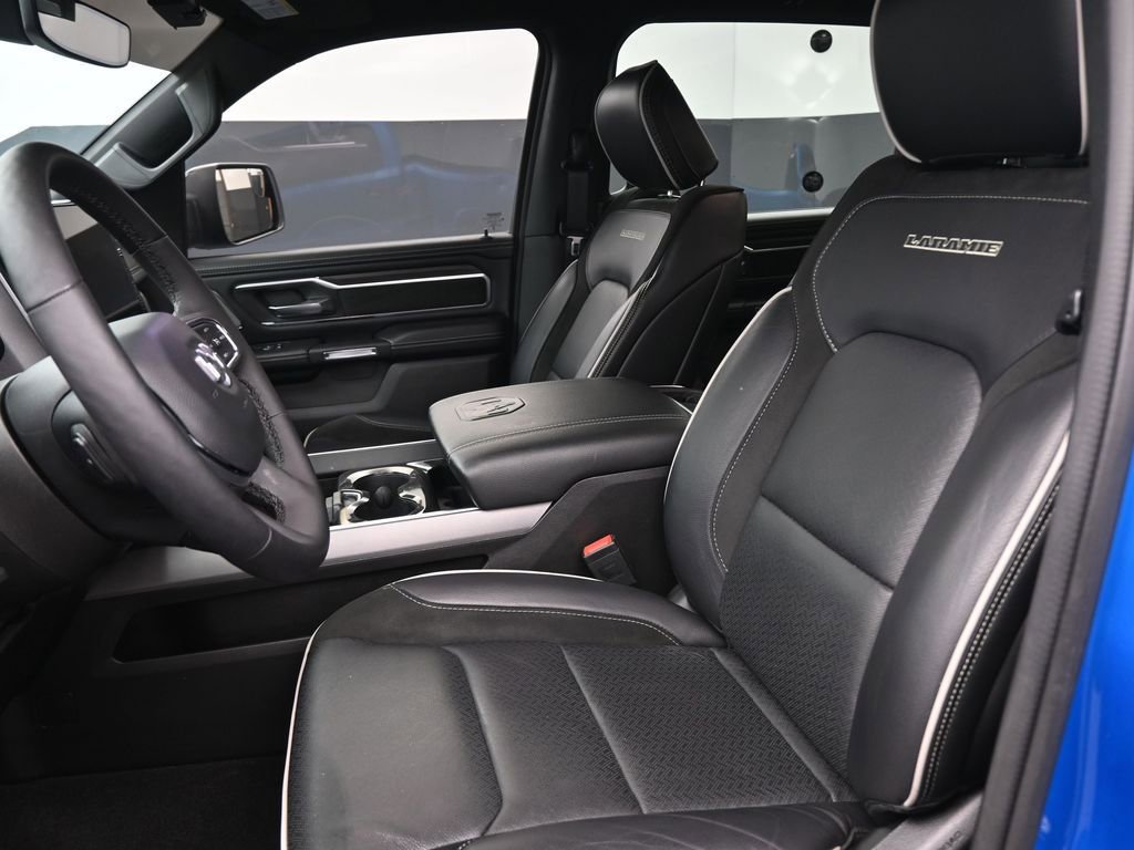 Used 2025 RAM 1500 Laramie w/ Night Edition image 31