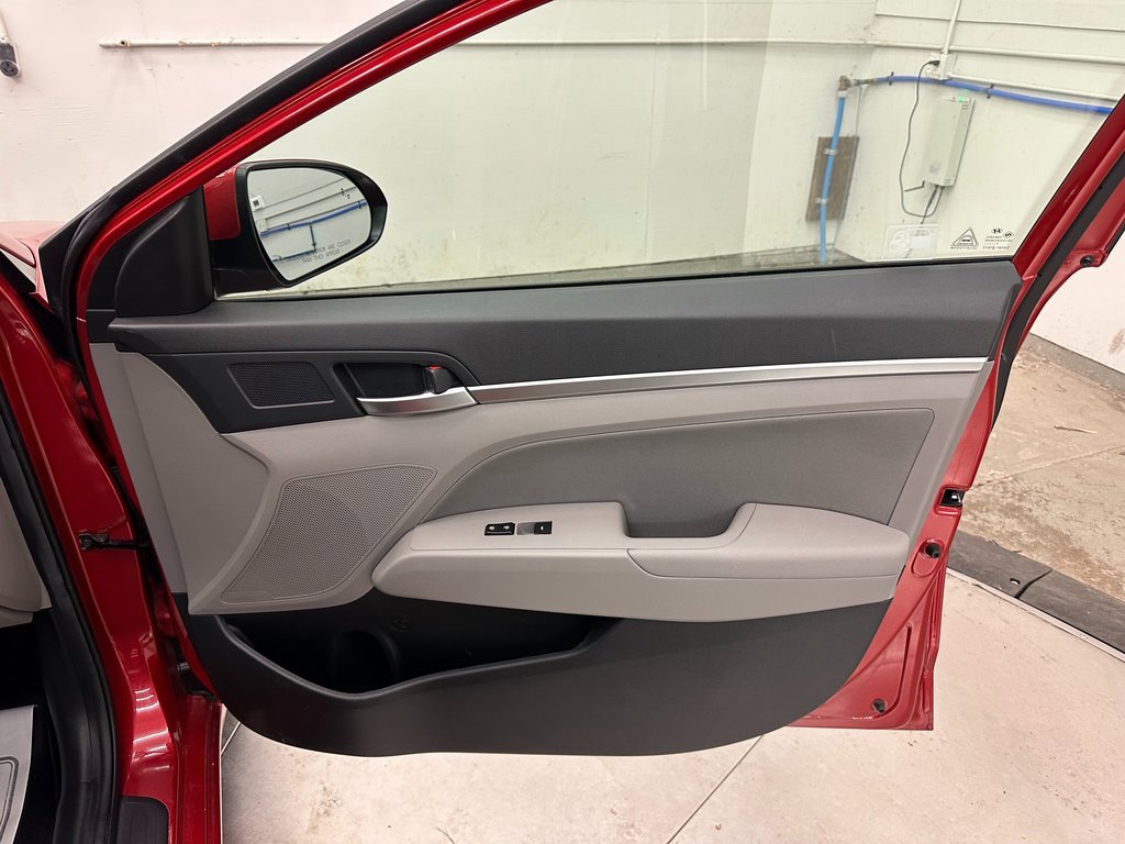 Used 2020 Hyundai Elantra SEL image 25