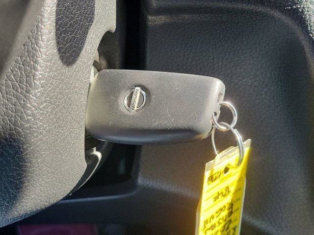 Used 2020 Nissan Rogue S image 33