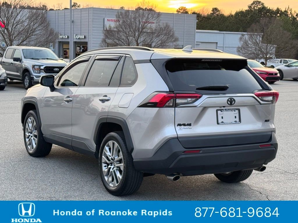 Used 2023 Toyota RAV4 XLE Premium image 6