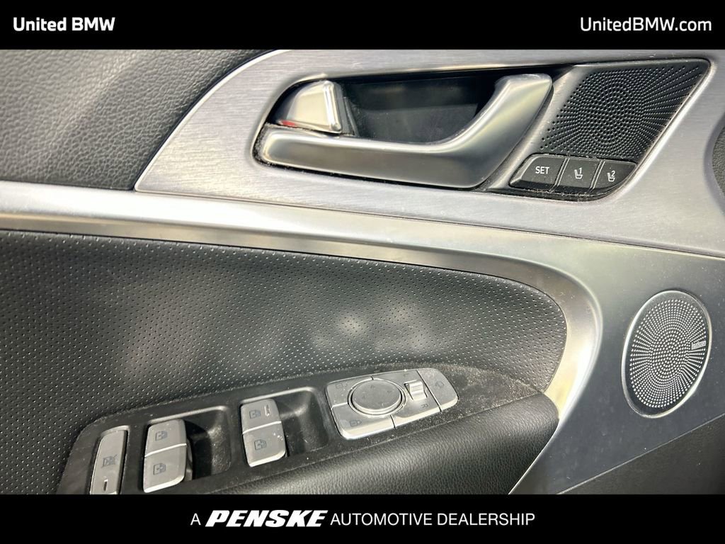 Used 2019 Genesis G70 2.0T Advanced w/ Elite Package image 11