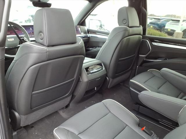 New 2026 Cadillac Escalade Luxury w/ Touring Package image 15