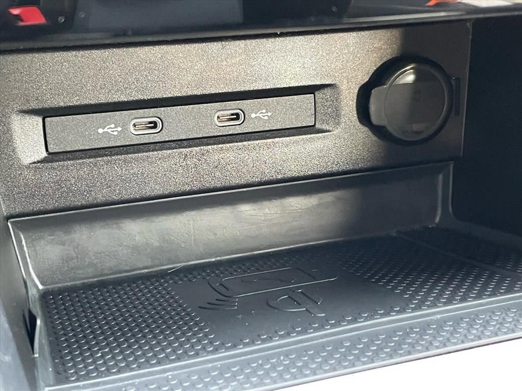 Used 2023 Volkswagen Taos SE image 13