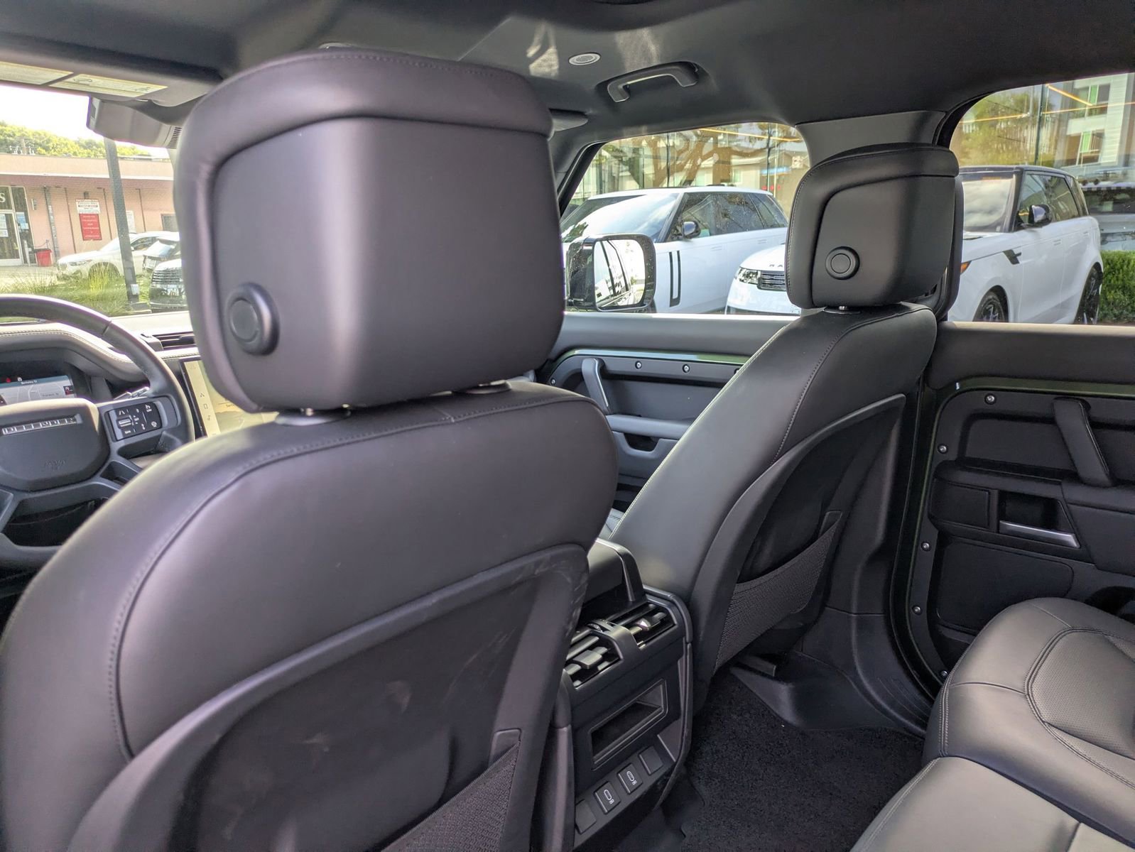 New 2026 Land Rover Defender 110 X-Dynamic SE AWD/4WD image 26