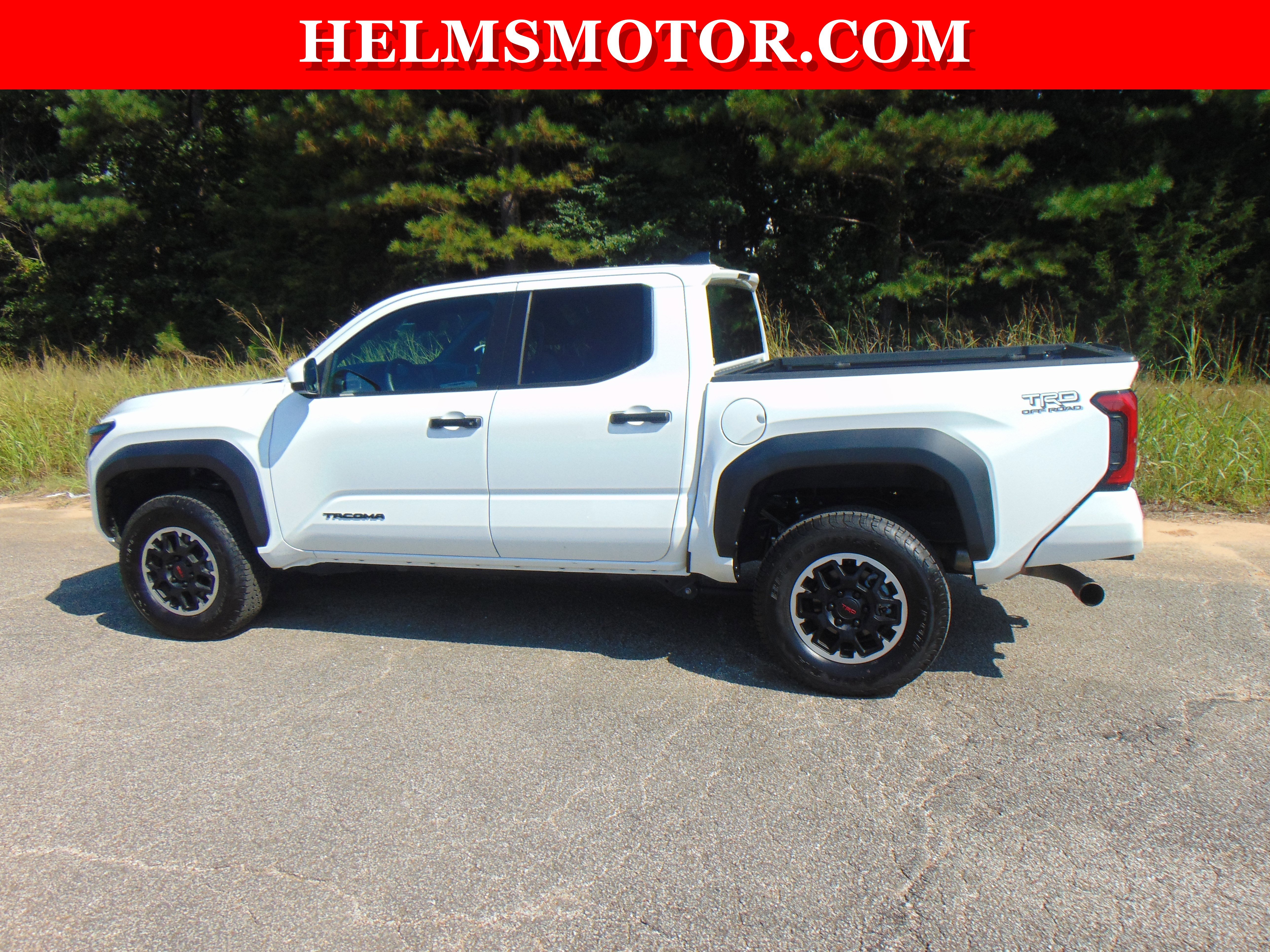 Used 2024 Toyota Tacoma TRD Off-Road image 5