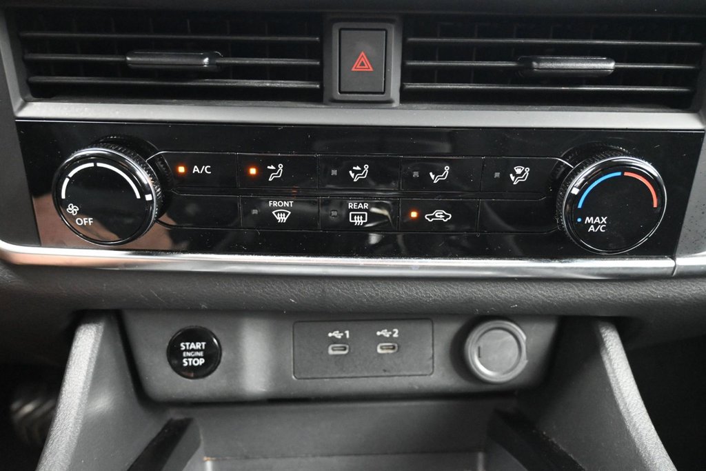 Used 2024 Nissan Rogue S AWD/4WD image 12
