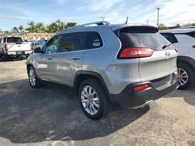 Used 2016 Jeep Cherokee Limited image 4