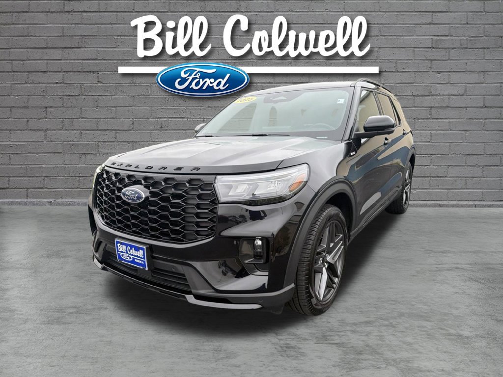 Certified 2025 Ford Explorer ST-Line w/ ST-Line Street Pack AWD/4WD image 9