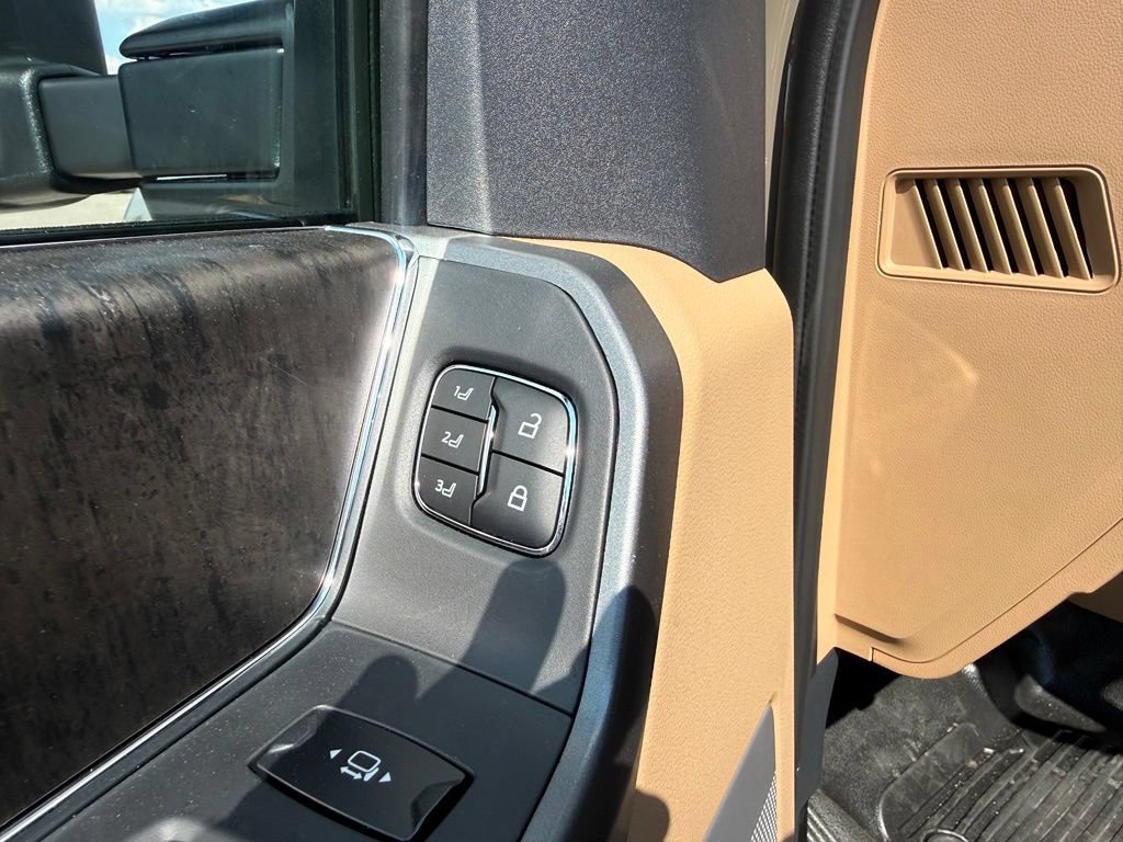 New 2027 Ford F250 Lariat w/ Tremor Off-Road Package AWD/4WD image 10