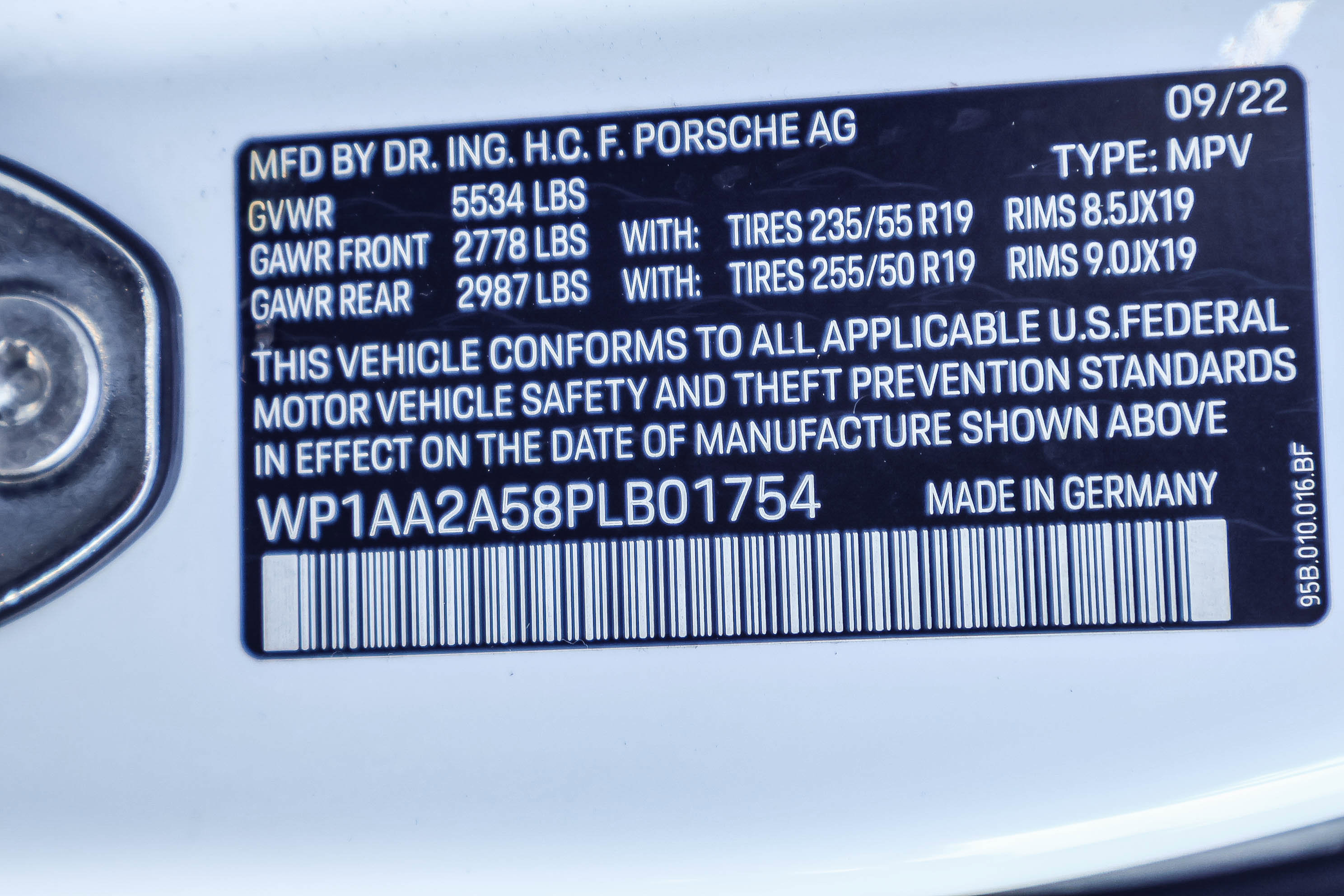 Used 2023 Porsche Macan image 27