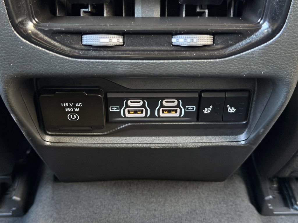 Used 2024 Jeep Grand Cherokee Limited w/ Black Appearance Package RWD image 12