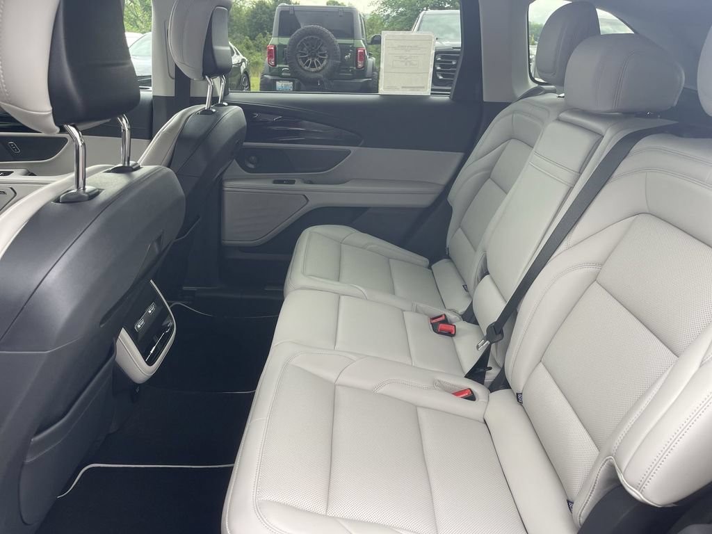 New 2026 Lincoln Nautilus Premier w/ Equipment Group 102A AWD/4WD image 29