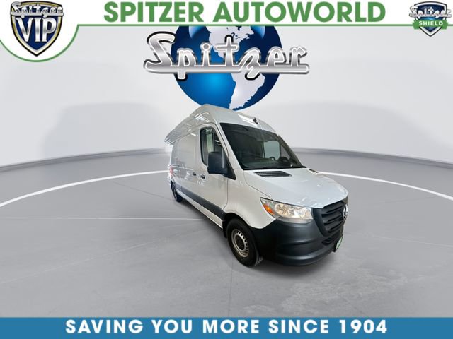 Used 2025 Mercedes-Benz Sprinter 2500 image 2