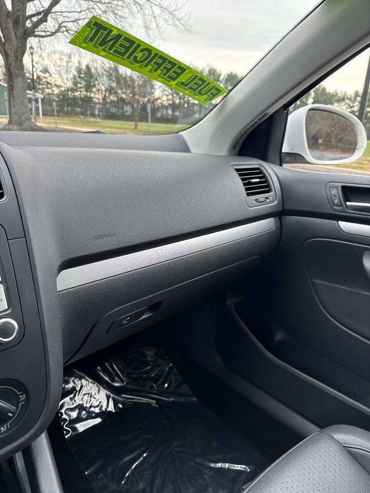 Used 2009 Volkswagen Jetta SE image 18