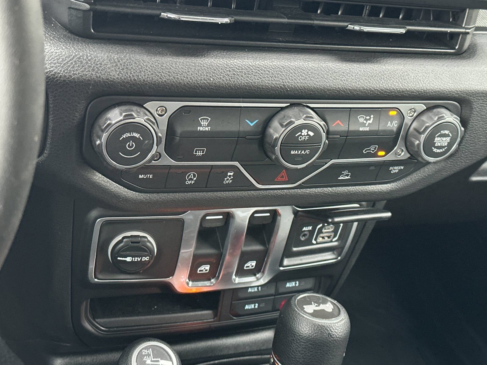 Used 2026 Jeep Wrangler Sport AWD/4WD image 19