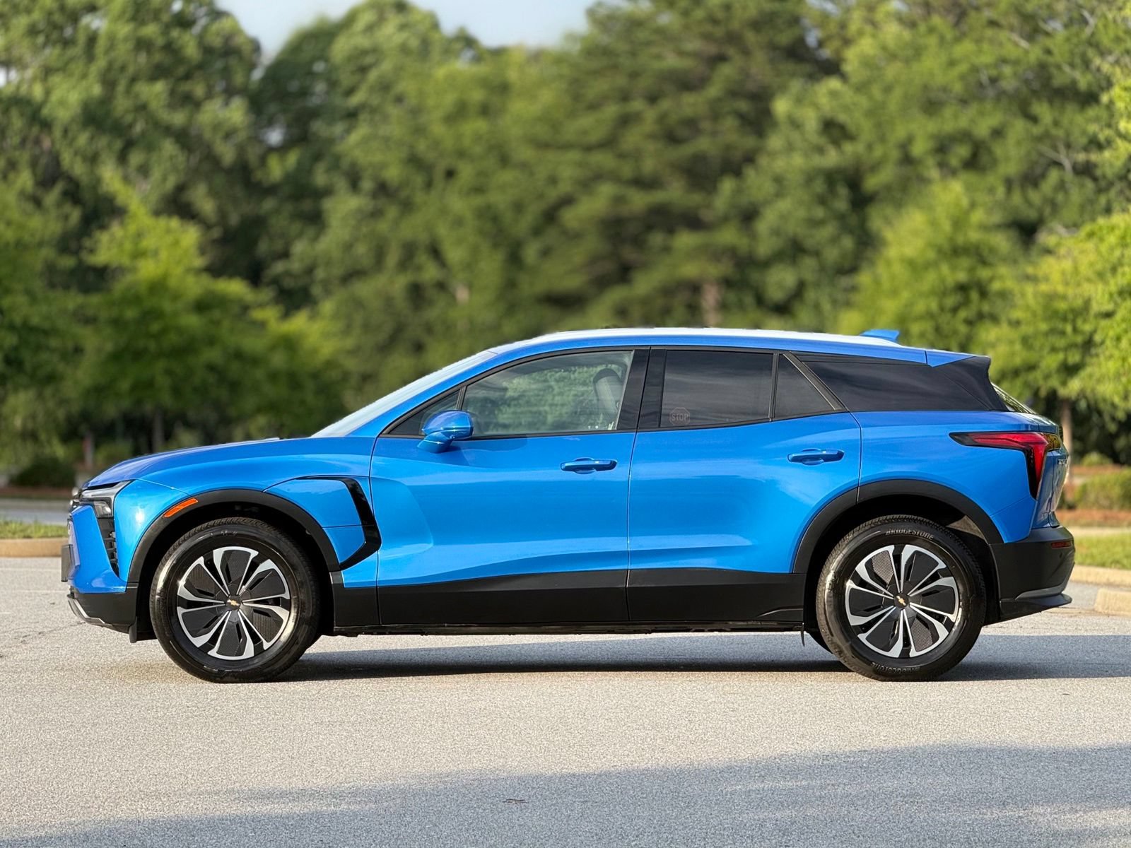 Used 2024 Chevrolet Blazer EV LT AWD/4WD image 9
