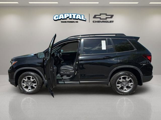 Used 2023 Honda Passport TrailSport image 4