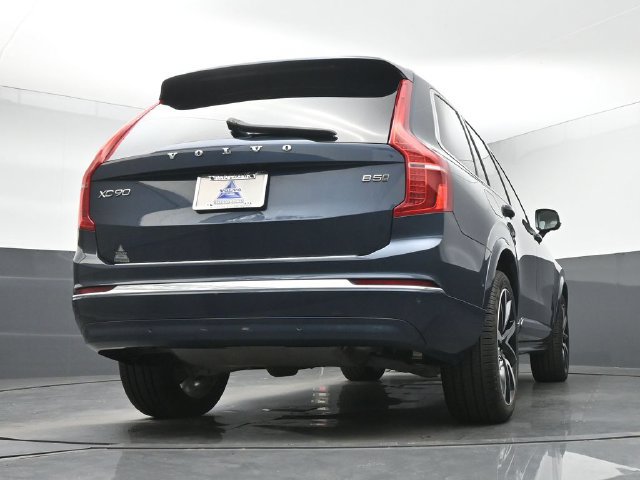 Used 2025 Volvo XC90 B5 Plus w/ Protection Package Premier AWD/4WD image 16