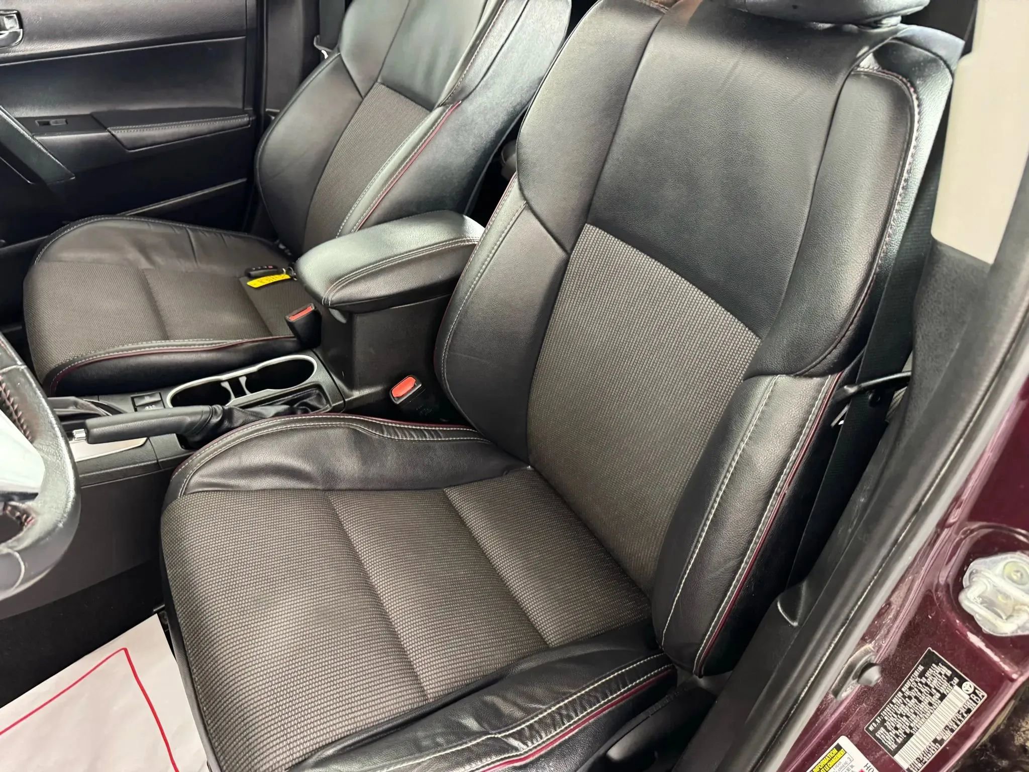 Used 2017 Toyota Corolla SE 50th Anniversary FWD image 32