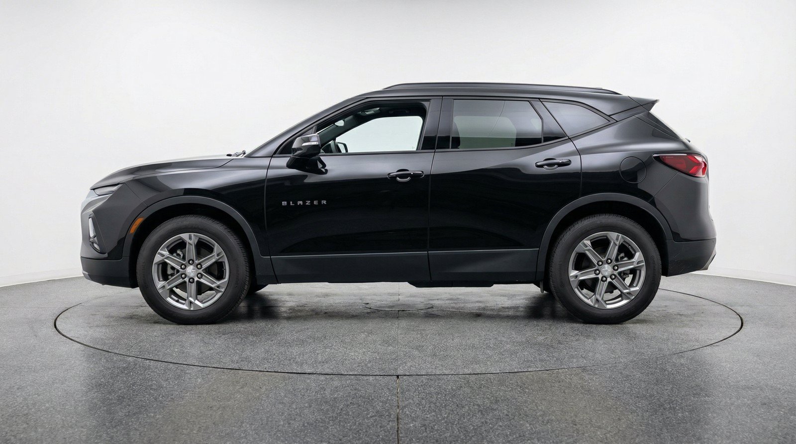 Used 2025 Chevrolet Blazer LT FWD image 5