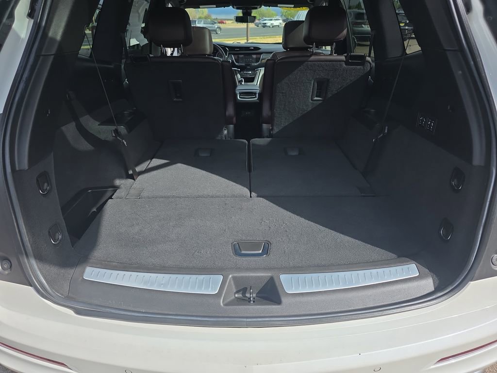 Used 2023 Cadillac XT6 Premium Luxury w/ Technology Package AWD/4WD image 23