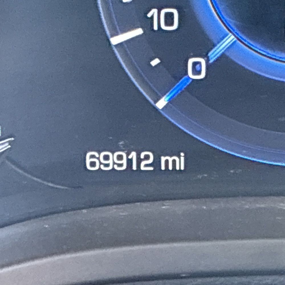 Used 2019 Cadillac Escalade ESV Premium Luxury image 8