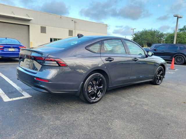 Used 2025 Honda Accord SE image 6