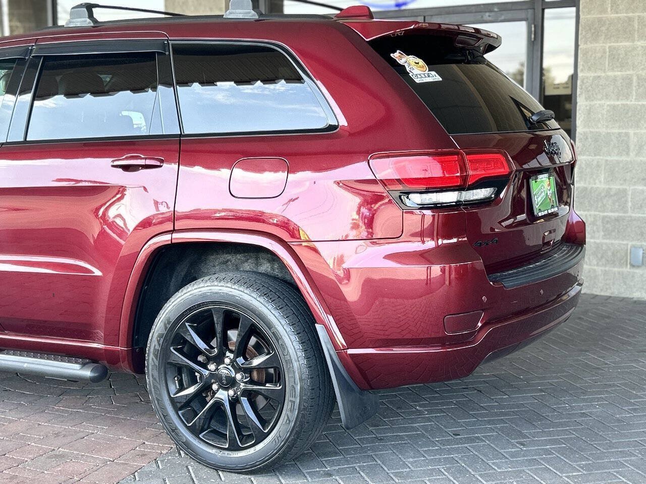 Used 2019 Jeep Grand Cherokee Altitude AWD/4WD image 78