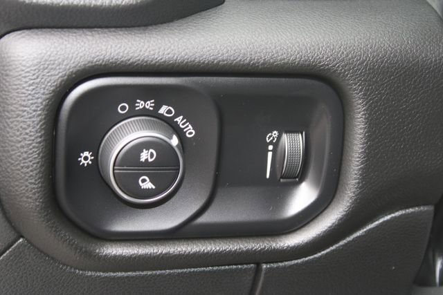 Used 2023 RAM 1500 Big Horn RWD image 17