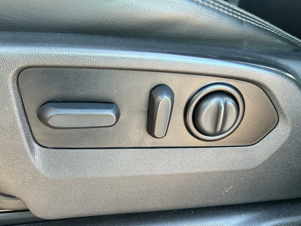 Used 2022 Chevrolet Silverado 3500 High Country w/ Safety Package II image 20