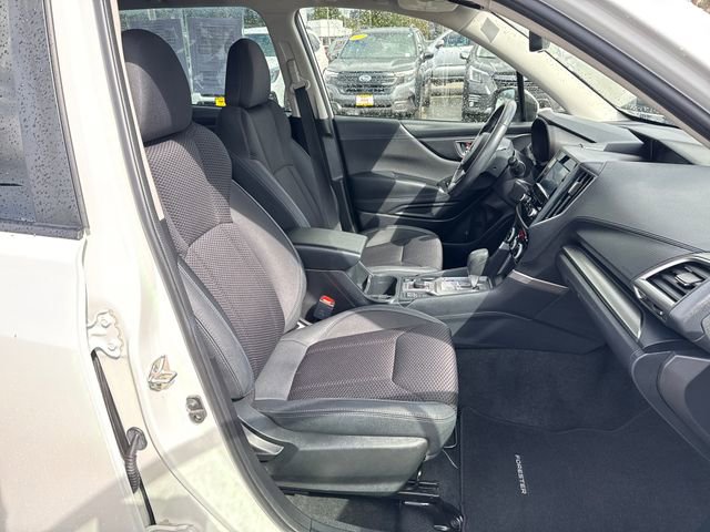 Used 2023 Subaru Forester Premium AWD/4WD image 9