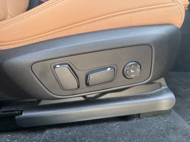 Used 2025 BMW X4 M40i AWD/4WD image 16