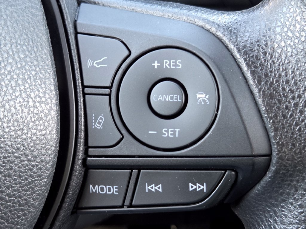 Used 2023 Toyota RAV4 XLE w/ Convenience Package AWD/4WD image 10