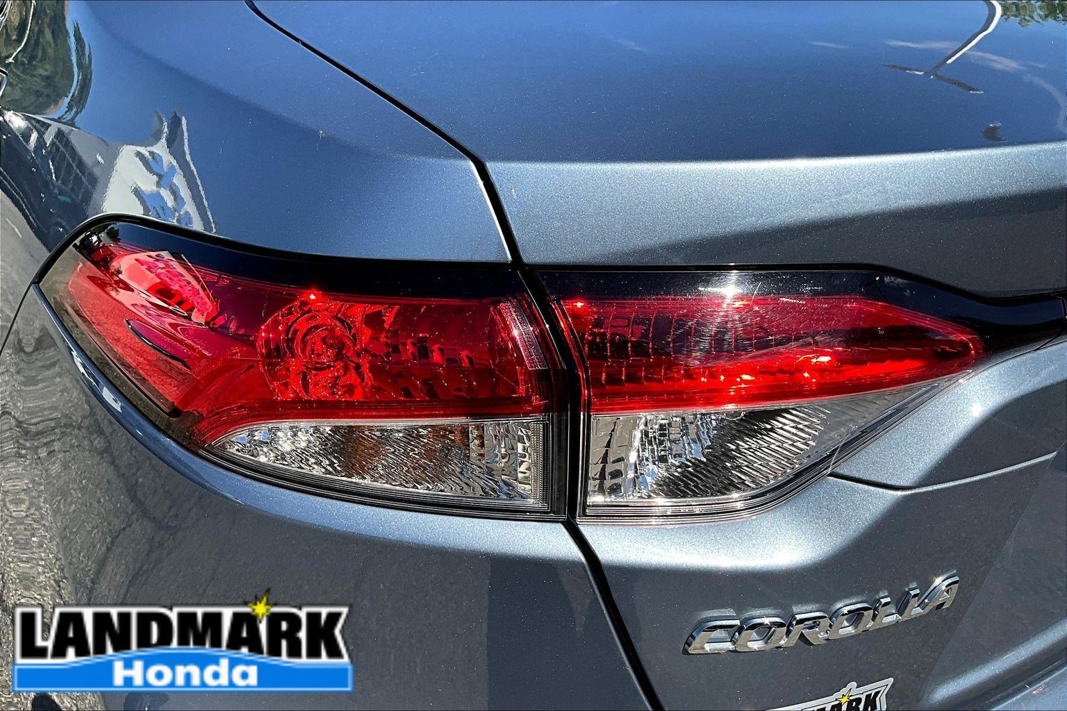 Used 2024 Toyota Corolla LE FWD image 30