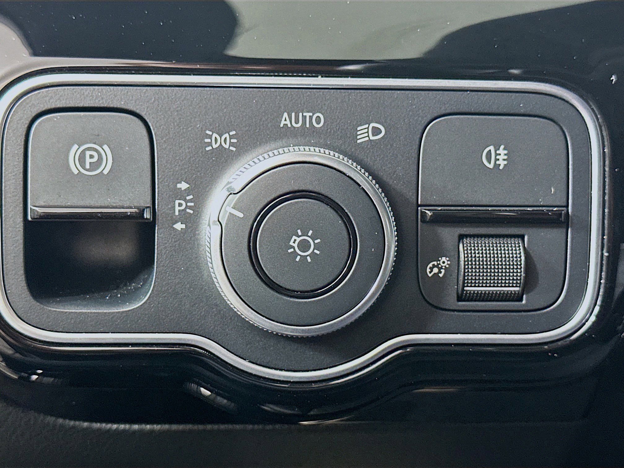 Used 2025 Mercedes-Benz CLA 250 4MATIC image 17