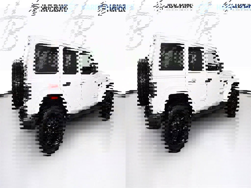 Used 2023 Jeep Wrangler Unlimited Sahara w/ Cold Weather Group image 31