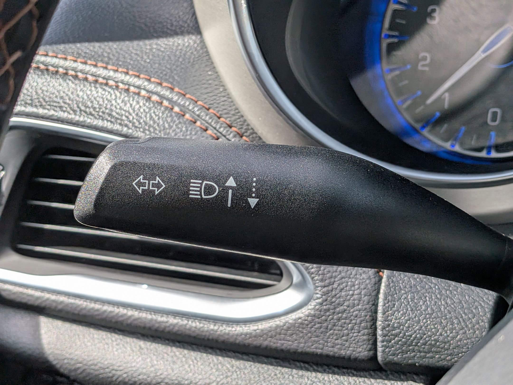 New 2026 Chrysler Pacifica Pinnacle w/ Trailer Tow Group image 21