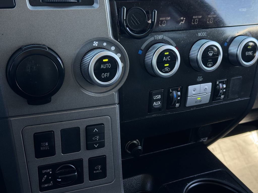 Used 2013 Toyota Sequoia Platinum image 21