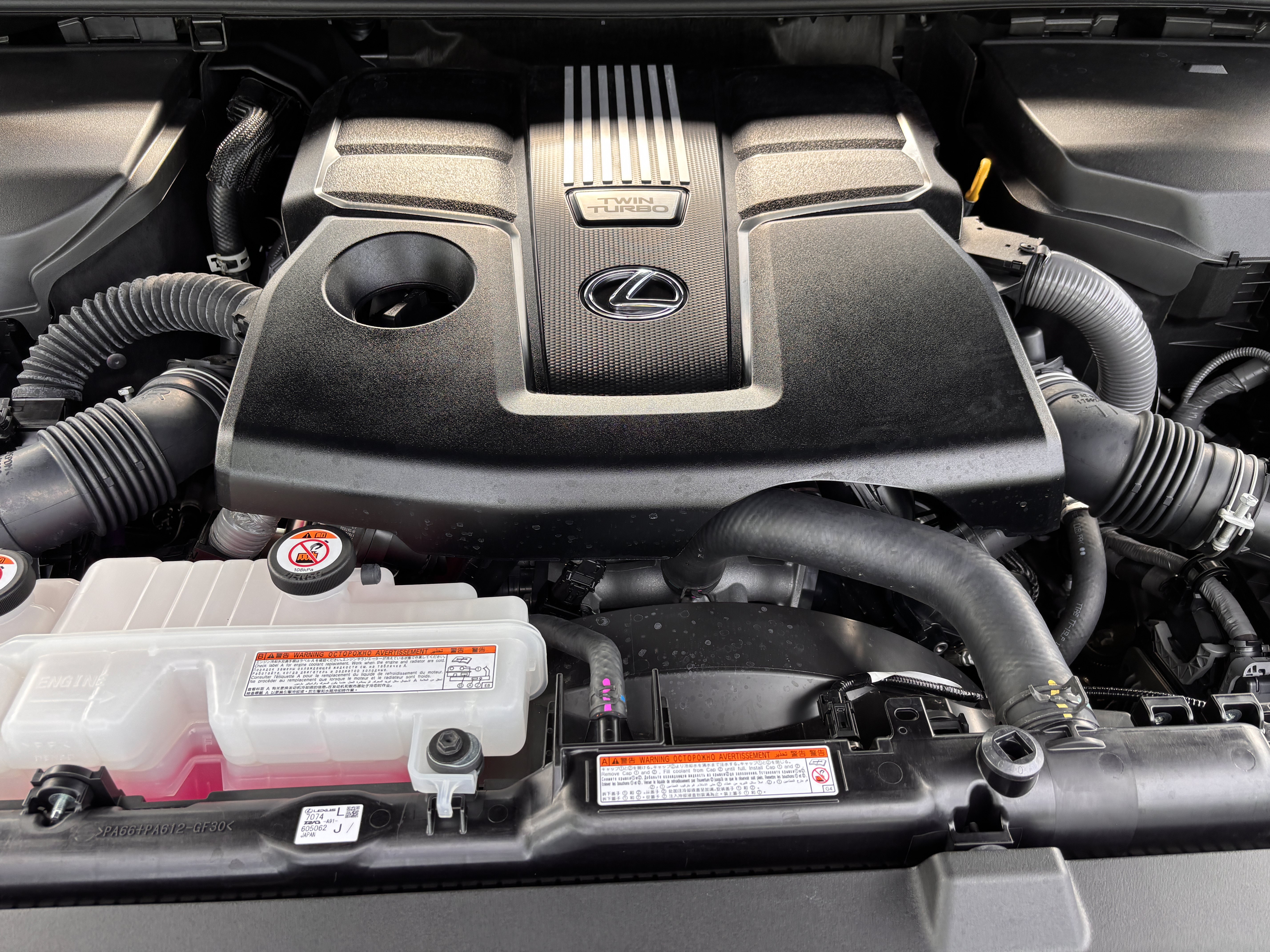 Certified 2026 Lexus LX 600 4WD w/ Accessory Package (Z1) image 24