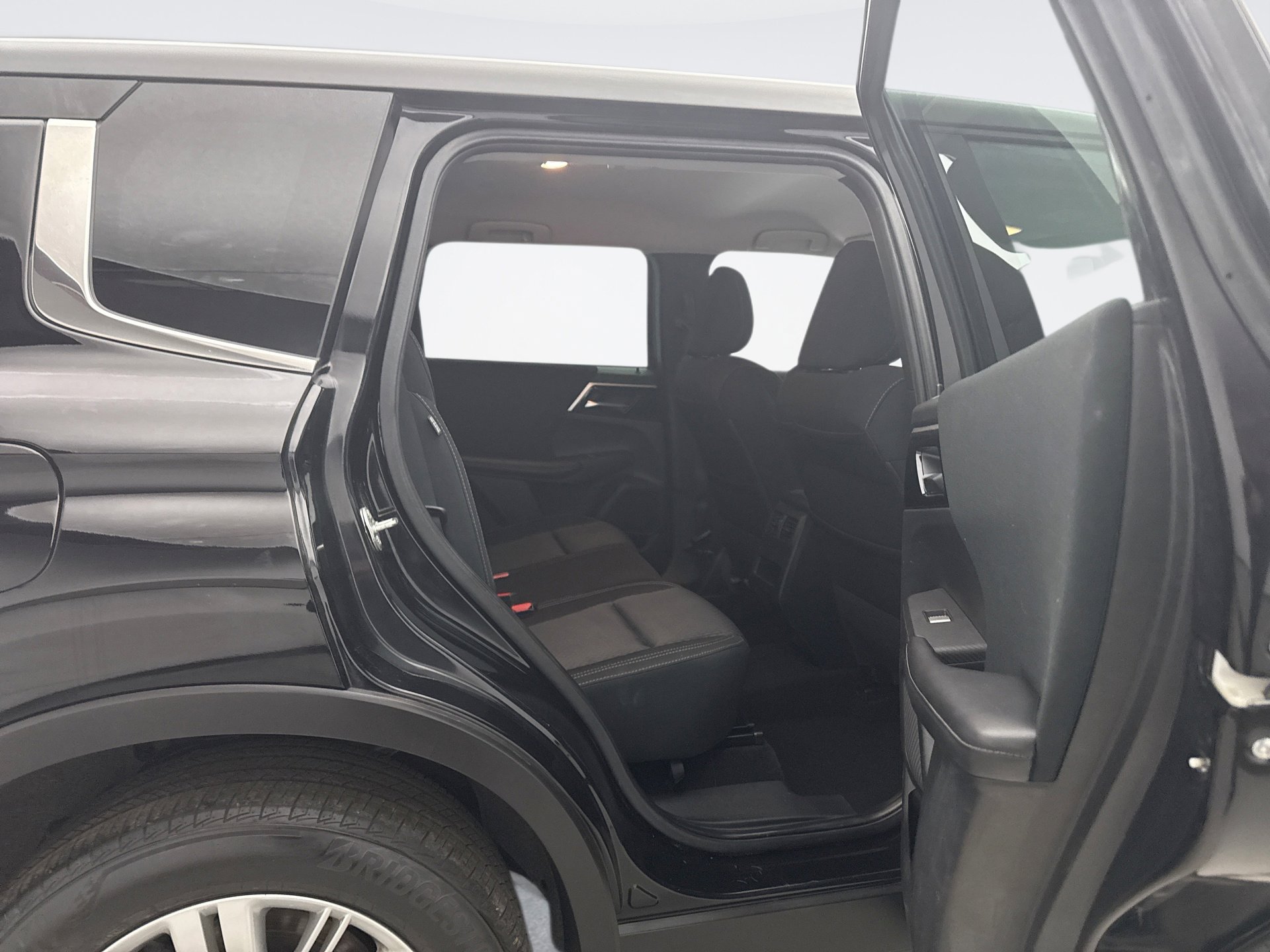 Used 2022 Mitsubishi Outlander ES image 17