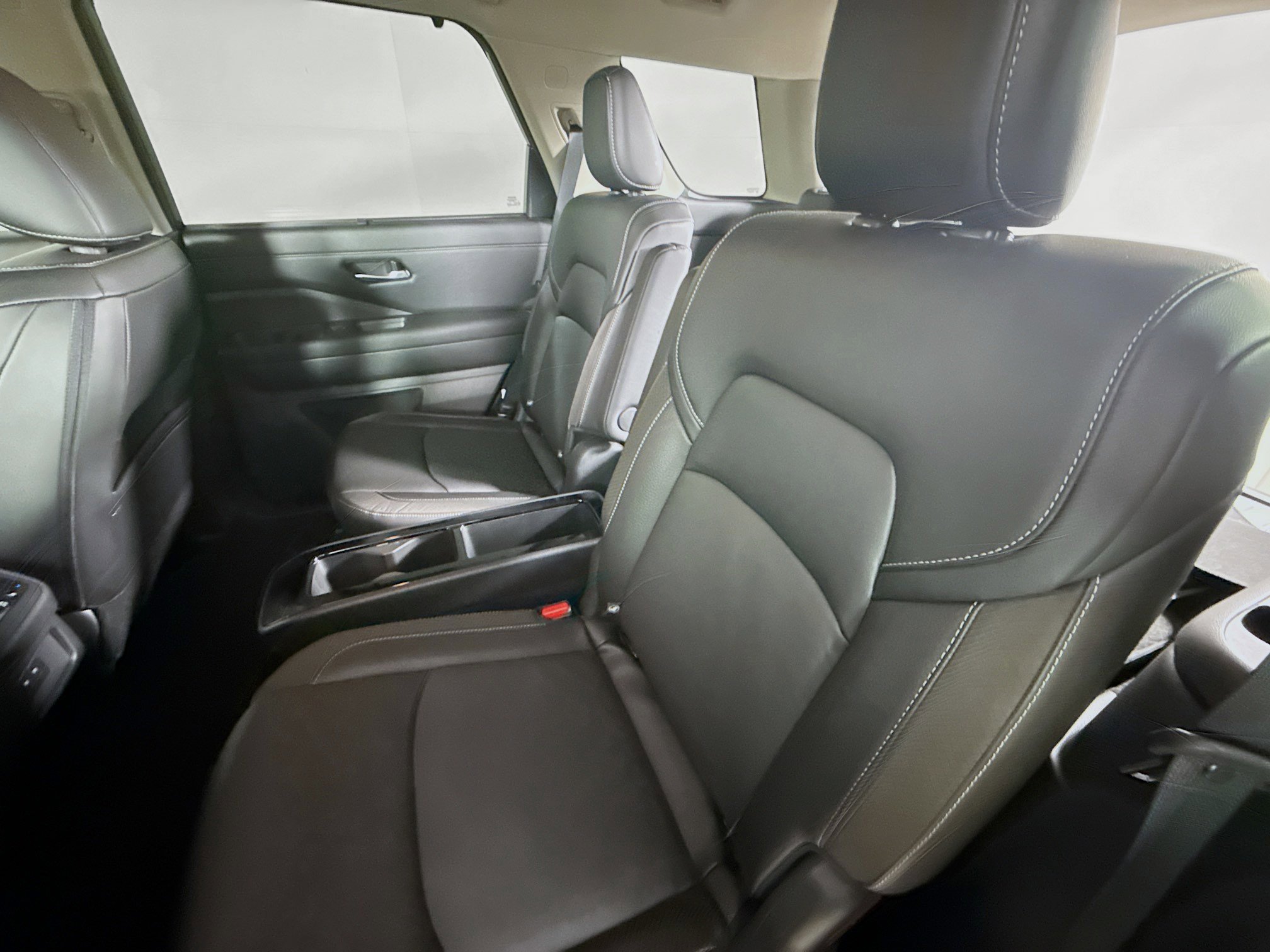 Used 2023 Nissan Pathfinder SL w/ SL Premium Package image 30