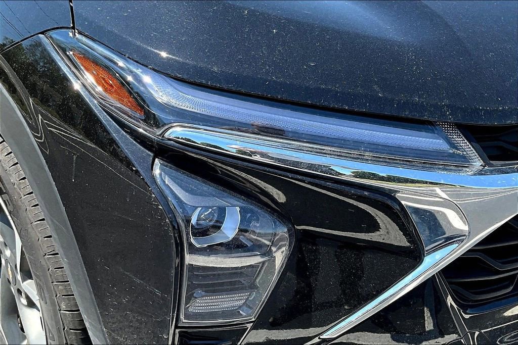 Used 2025 Chevrolet Trax LT FWD image 28