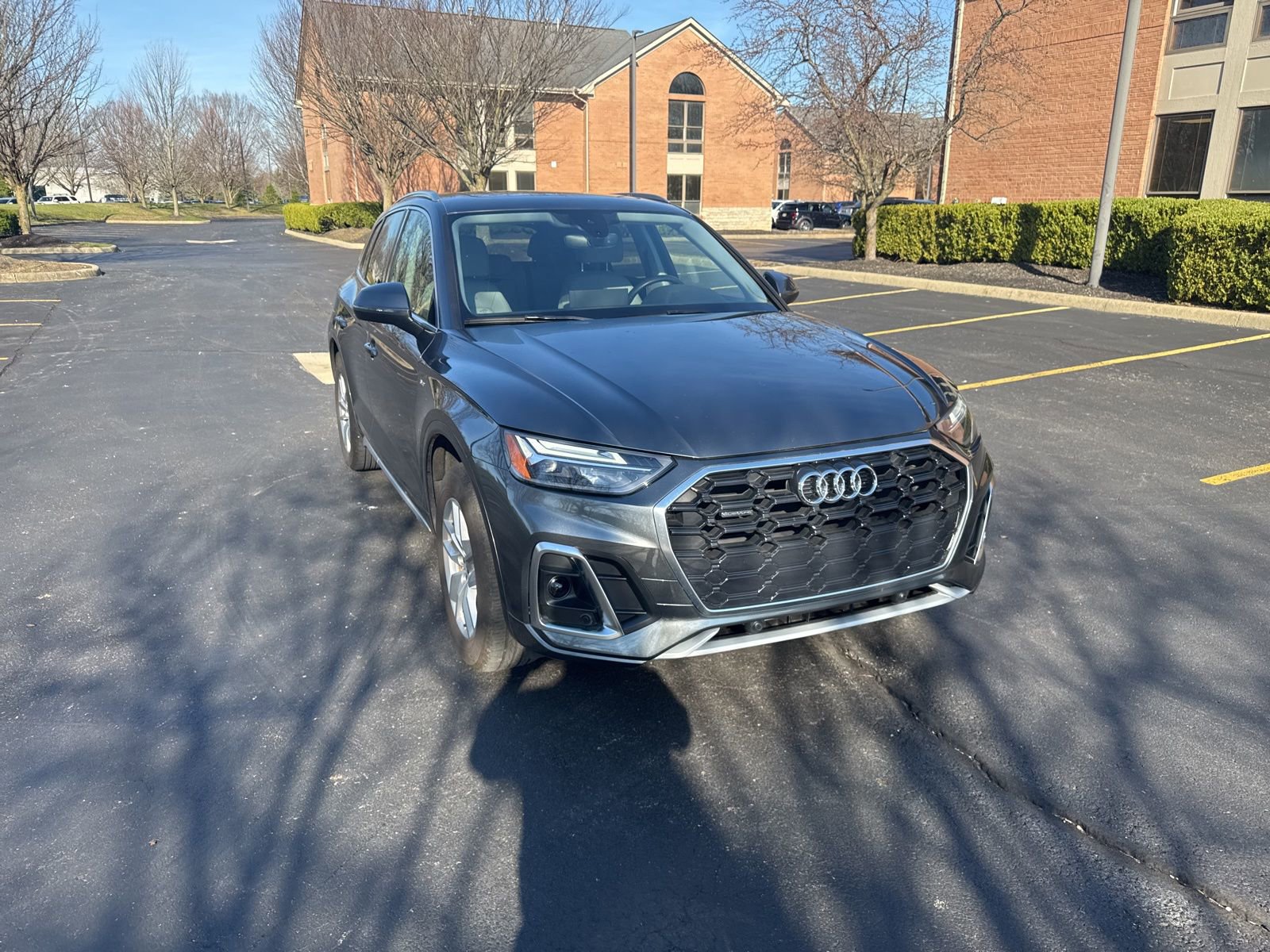 Used 2023 Audi Q5 2.0T Premium w/ Convenience Package image 3