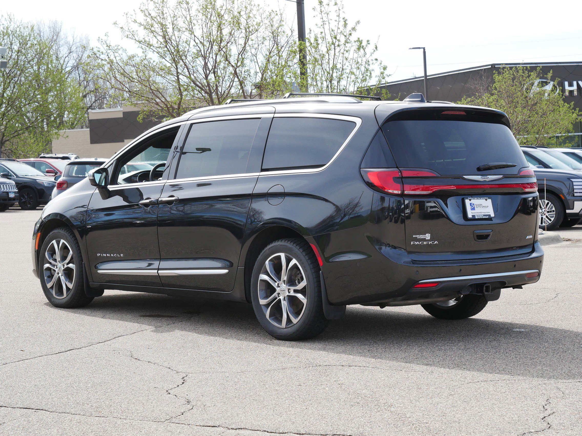 Used 2022 Chrysler Pacifica Pinnacle AWD/4WD image 8